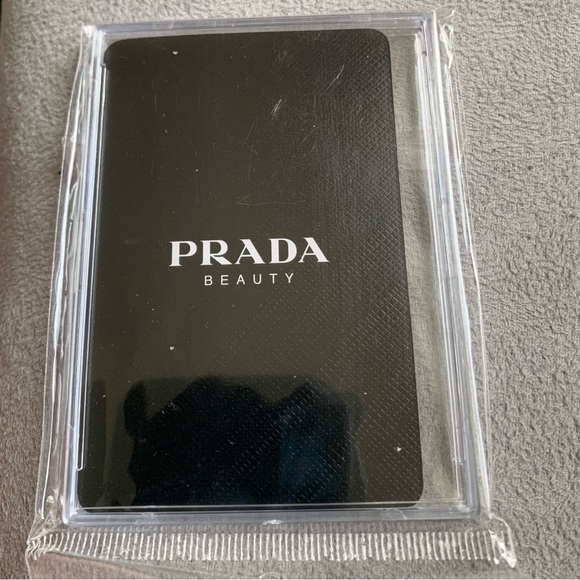 Prada Designer Beauty Black Playing Card in a Case the 9 of Diamonds NIB - Picture 10 of 11